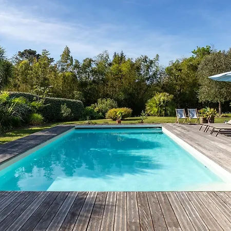 Belle Maison Basque Avec Piscine A *