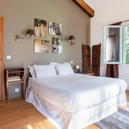 Belle Maison Basque Avec Piscine A *
