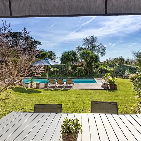 Belle Maison Basque Avec Piscine A Holiday home *